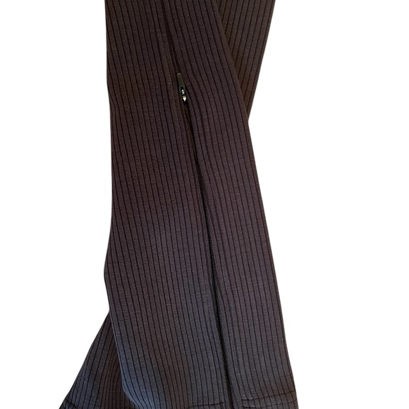 NWOT Ribbed Softstreme Flared Pant Regular 
black color
size 6
Sf/pf - Picture 8 of 10